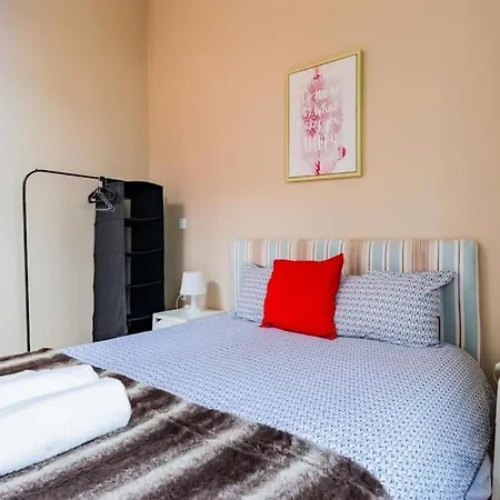 Classy Flat At Marques Square With Garden Apartment *
