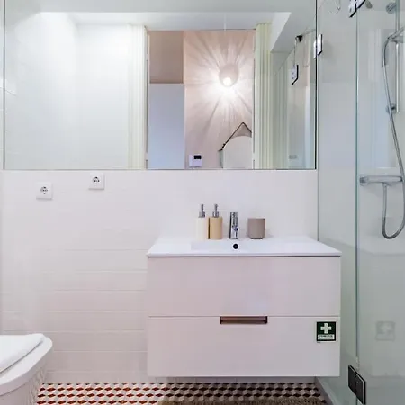 Classy Flat At Marques Square With Garden * Porto